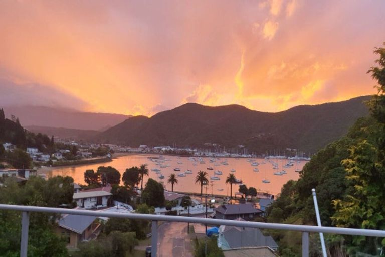 Photo of property in 7 Arthur Crescent, Waikawa, Picton, 7220