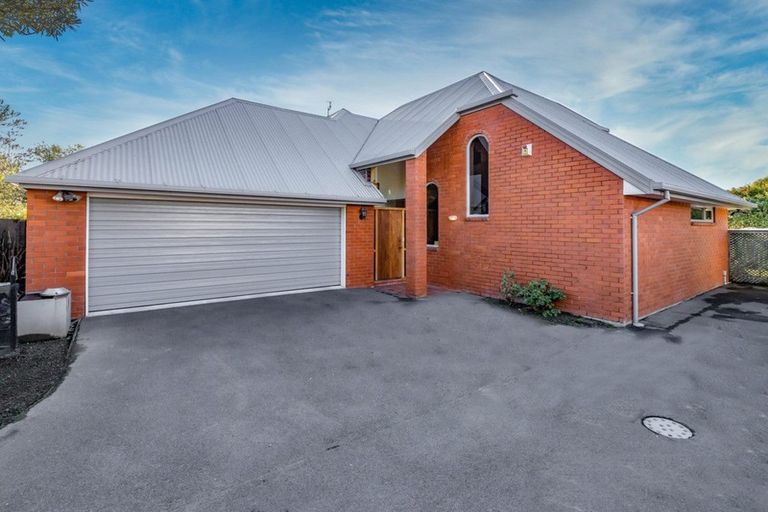 Photo of property in 104 Hamilton Avenue, Ilam, Christchurch, 8041