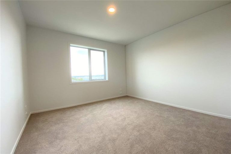 Photo of property in 15 Ceramic Lane, New Lynn, Auckland, 0600