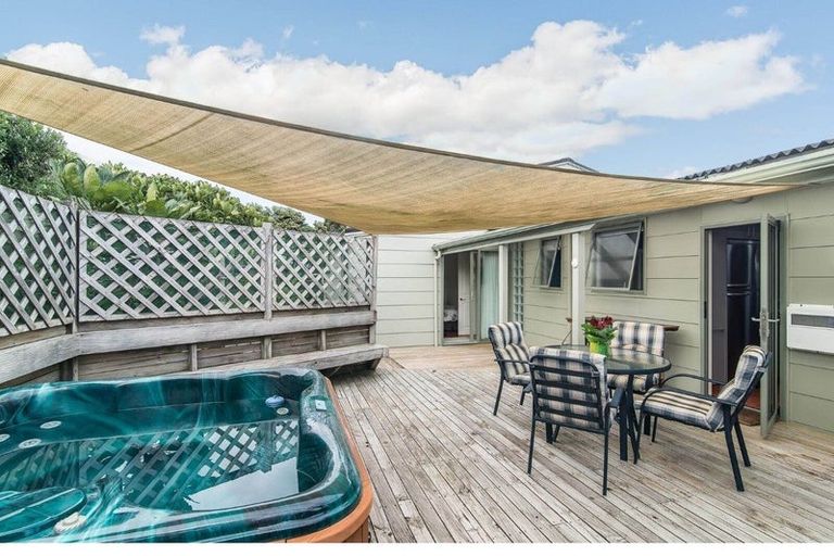 Photo of property in 110 Marine Parade, Otaki Beach, Otaki, 5512