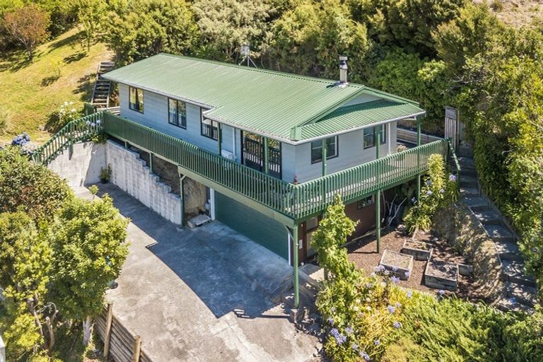 Photo of property in 22 Shackle Lane, Whitby, Porirua, 5024