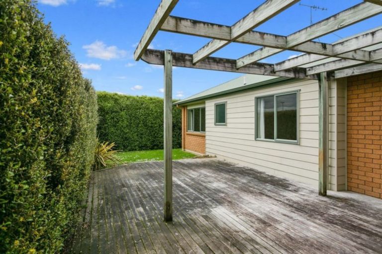 Photo of property in 2/10 Hannon Road, Cambridge, 3434