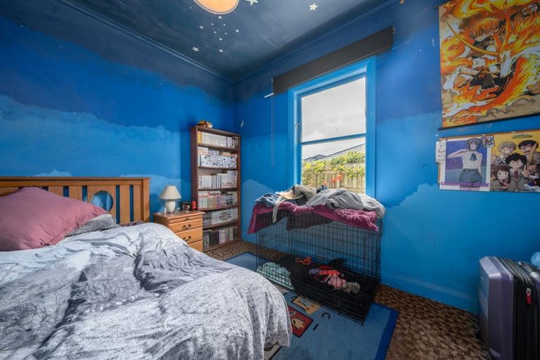 Photo of property in 18 Monorgan Road, Strathmore Park, Wellington, 6022