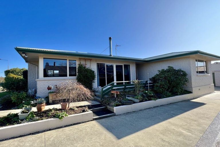 Photo of property in 28 Pine Crescent, Hargest, Invercargill, 9810