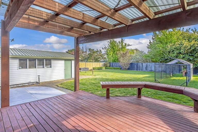 Photo of property in 27 Momorangi Crescent, Redwood, Christchurch, 8051