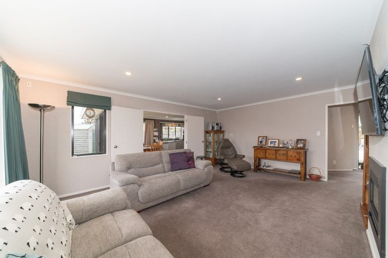 Photo of property in 10a Pegasus Place, Kelvin Grove, Palmerston North, 4414