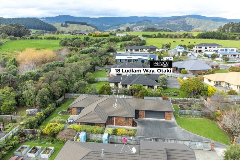 Photo of property in 18 Ludlam Way, Otaki, 5512