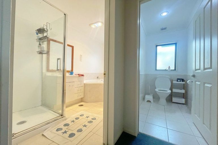 Photo of property in 10 Basra Drive, Henderson, Auckland, 0612