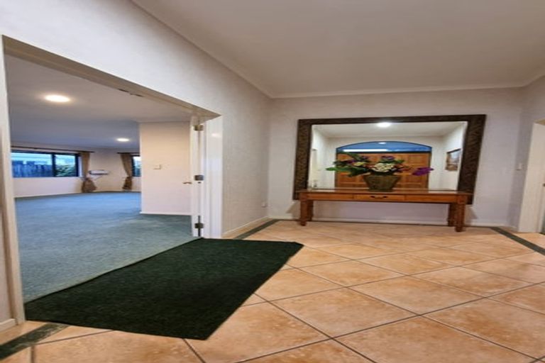 Photo of property in 174 Kilkenny Drive, East Tamaki Heights, Auckland, 2016