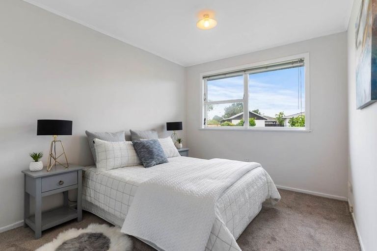 Photo of property in 24 Tairere Crescent, Rosehill, Papakura, 2113