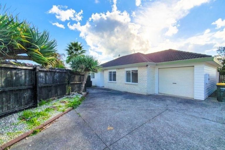 Photo of property in 87 Pooks Road, Ranui, Auckland, 0612
