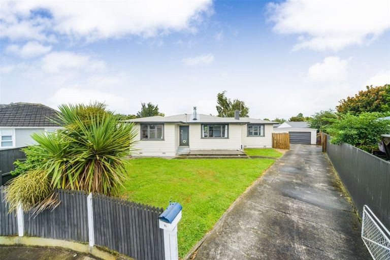 Photo of property in 10 Lewis Place, Highbury, Palmerston North, 4412
