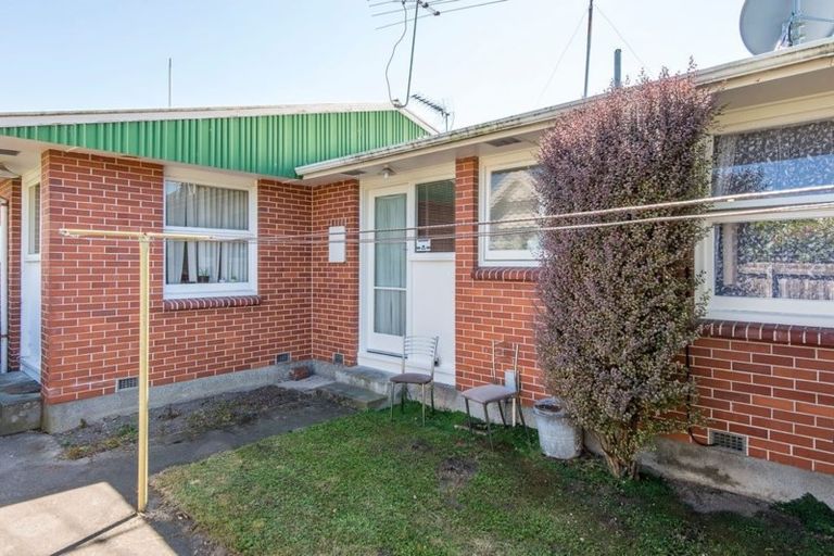Photo of property in 2/137 Champion Street, Edgeware, Christchurch, 8013