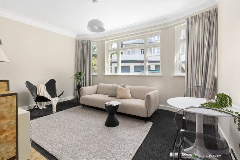 Photo of property in 20d Portland Crescent, Thorndon, Wellington, 6011