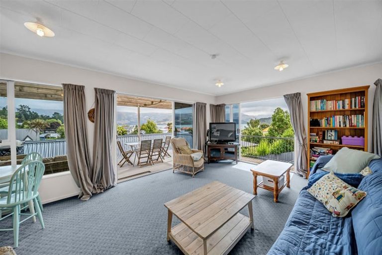 Photo of property in 19 Walnut Place, Akaroa, 7520