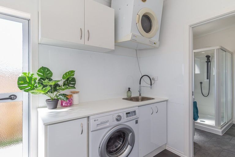 Photo of property in 38 Princes Street, Levin, 5510