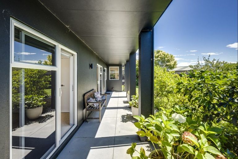 Photo of property in Stapleford Park, 153a Middle Road, Havelock North, 4130