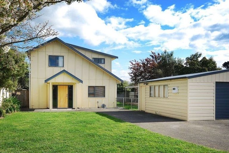 Photo of property in 14 Moore Crescent, Carterton, 5713