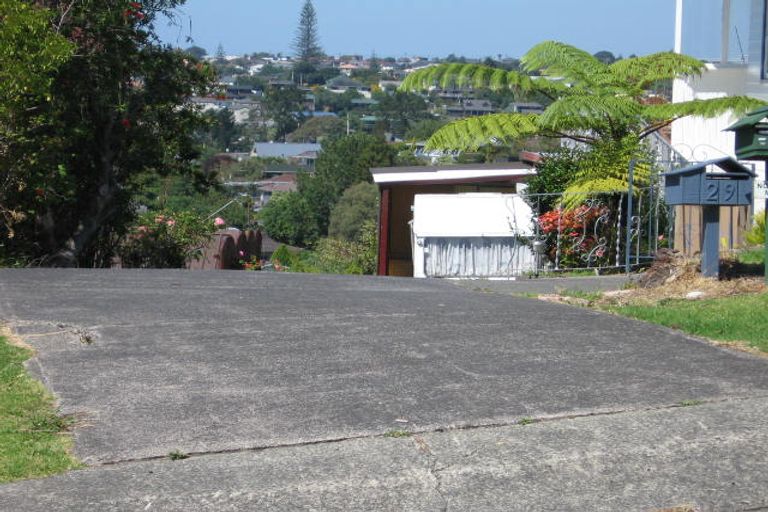 Photo of property in 1/29 Barker Rise, Northcross, Auckland, 0632