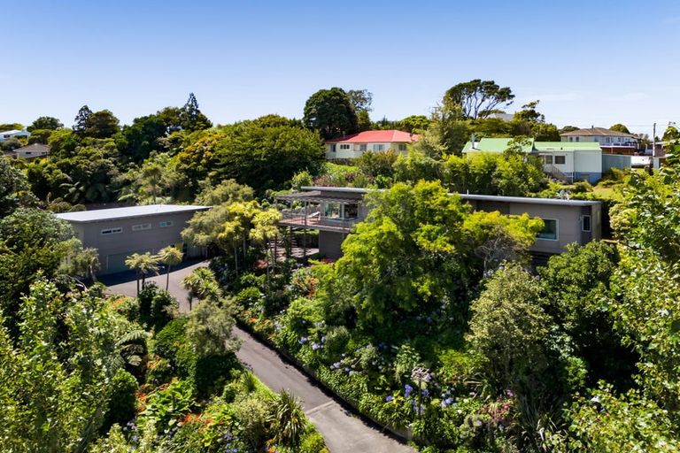 Photo of property in 117 Poplar Grove, Whalers Gate, New Plymouth, 4310