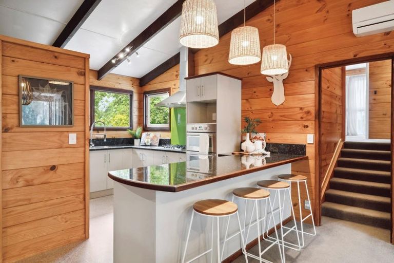 Photo of property in 44 Grand Vue Road, Kawaha Point, Rotorua, 3010