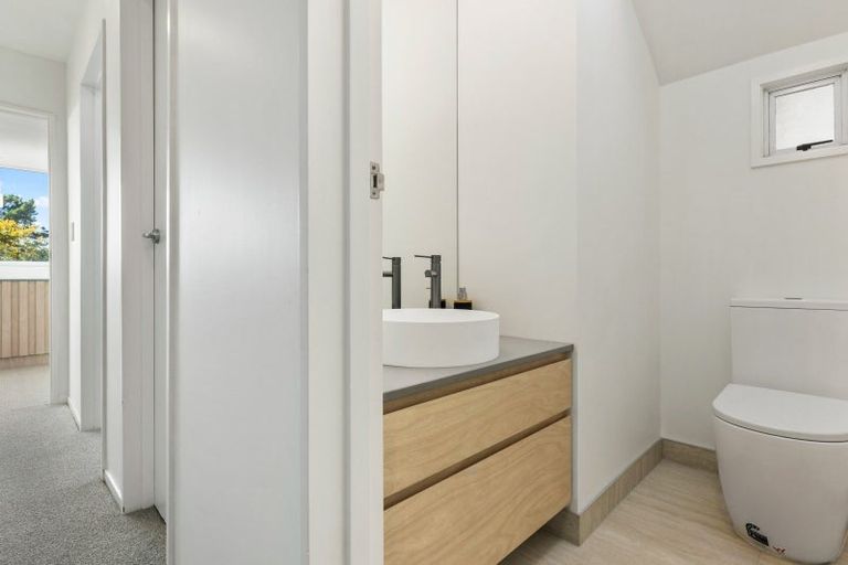 Photo of property in 1 Overdale Drive, Cashmere, Christchurch, 8022