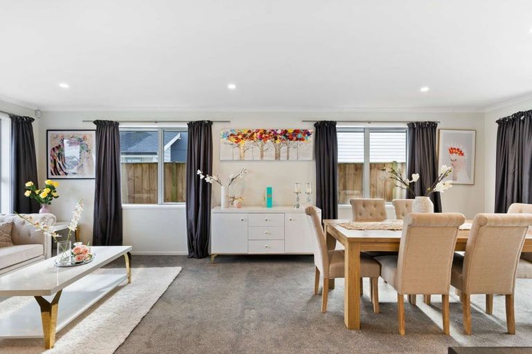 Photo of property in 23 Pakaraka Drive, Papakura, 2110