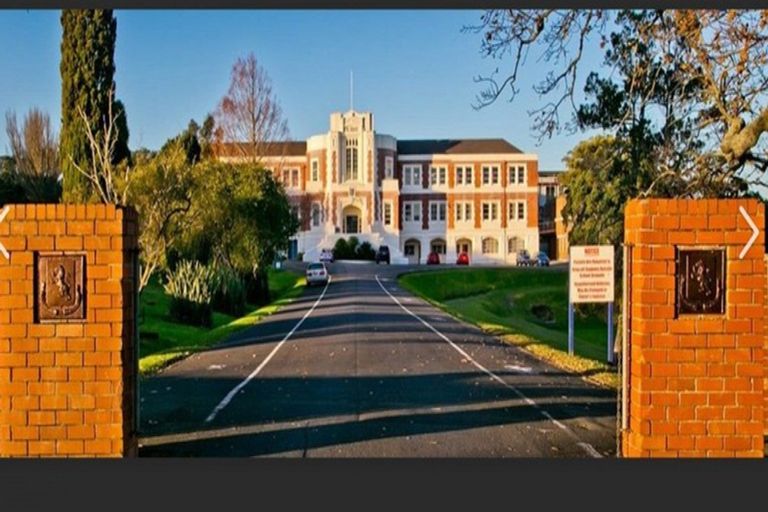 Photo of property in 1/10 Norman Road, Hauraki, Auckland, 0622