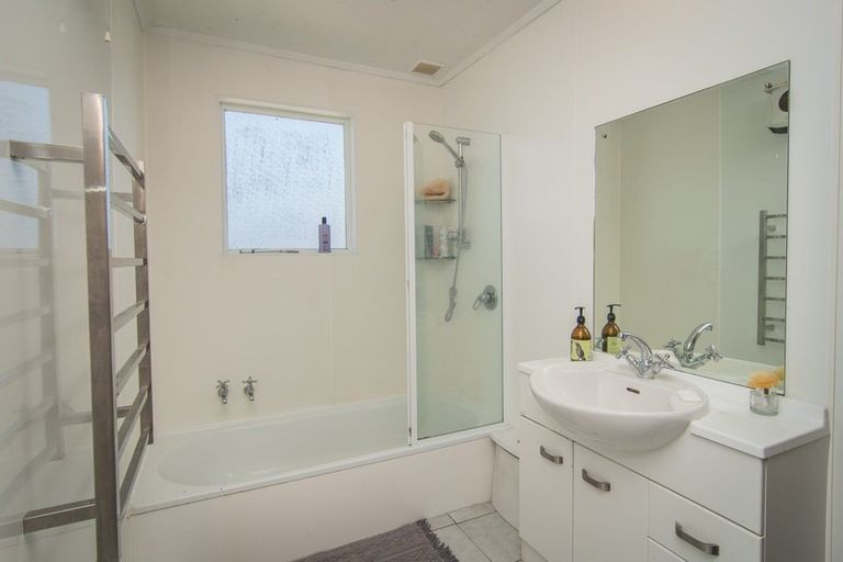 Photo of property in 100 Kent Street, Marchwiel, Timaru, 7910