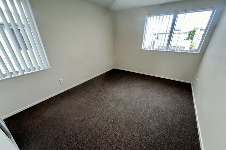 Photo of property in 15 Hakaro Way, Takanini, 2112