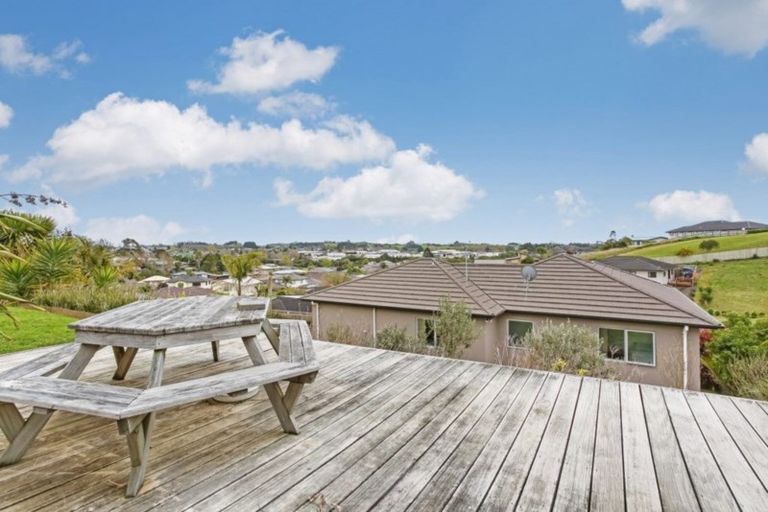 Photo of property in 36 Cape Vista Crescent, Pukekohe, 2120