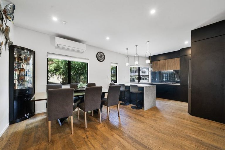 Photo of property in 5b Hemsway Place, Sunnyhills, Auckland, 2010