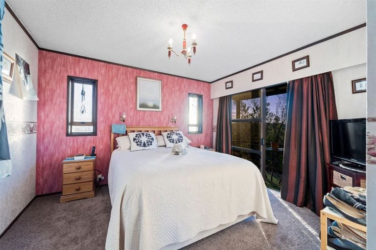 Photo of property in 100 Becroft Drive, Forrest Hill, Auckland, 0620