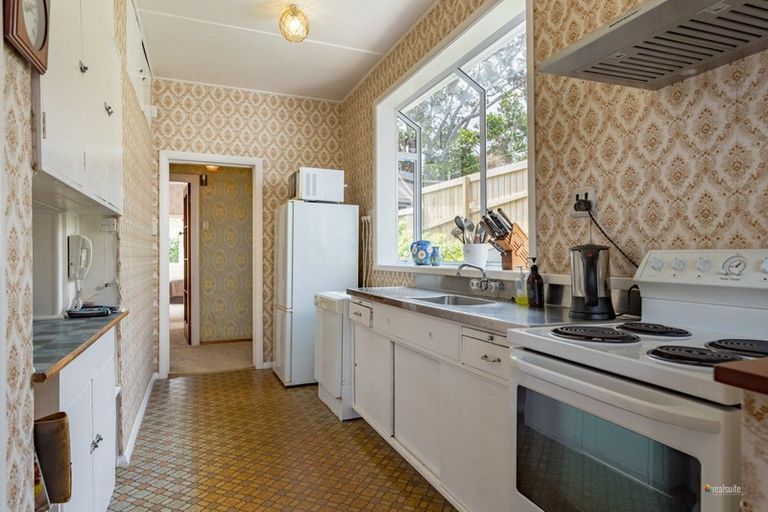 Photo of property in 12 Whanake Street, Titahi Bay, Porirua, 5022