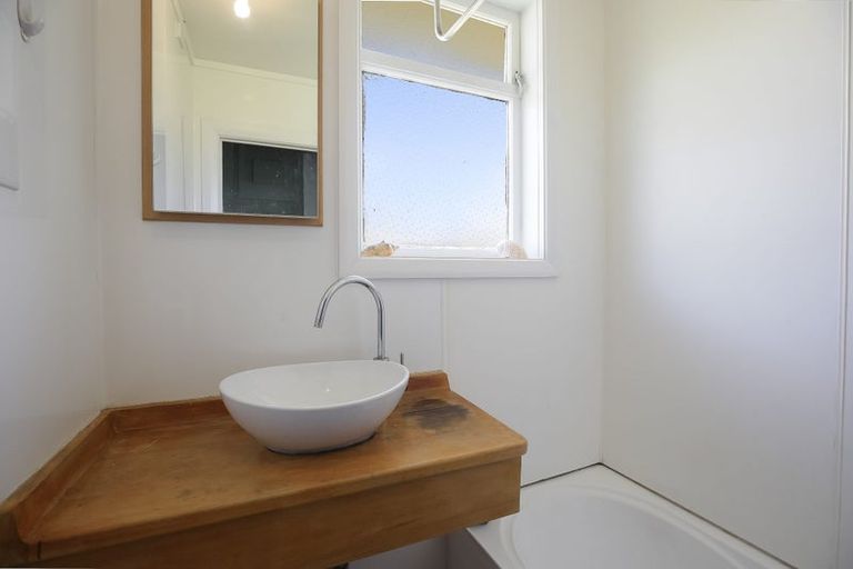 Photo of property in 17 Davies Street, Paeroa, 3600