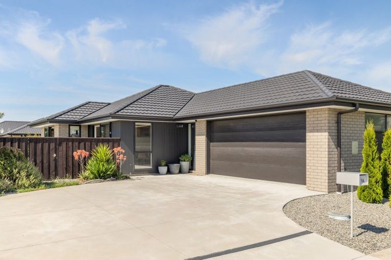 Photo of property in 14 Te Hurunui Drive, Pegasus, 7612