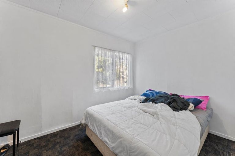 Photo of property in 1/22 Barneys Farm Road, Clendon Park, Auckland, 2103