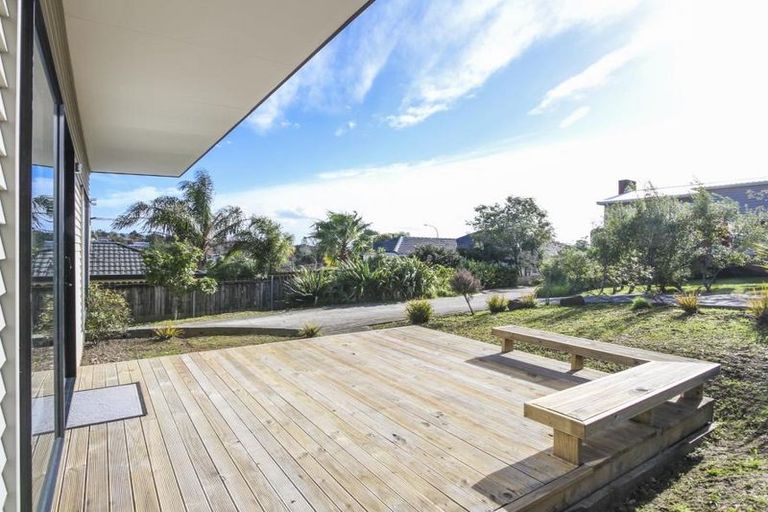 Photo of property in 48a Routley Drive, Glen Eden, Auckland, 0602