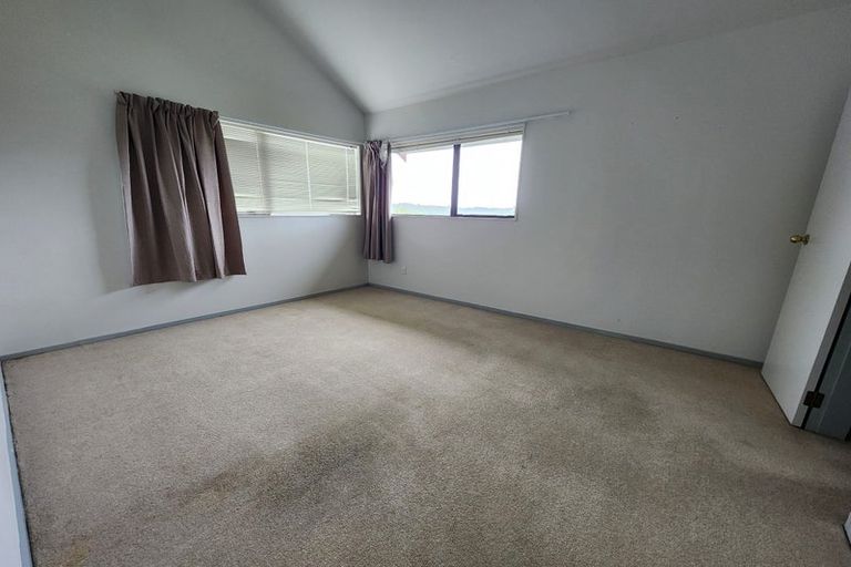 Photo of property in 33 Halladale Road, Papakowhai, Porirua, 5024