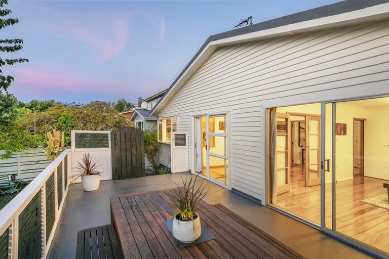 Photo of property in 28 Norwich Street, Wadestown, Wellington, 6012