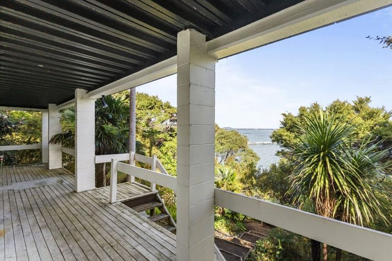 Photo of property in 16 Brigantine Drive, Beach Haven, Auckland, 0626