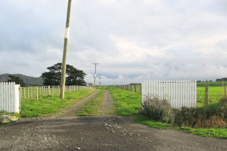 Photo of property in 194 Millricks Line, Linton, Palmerston North, 4472