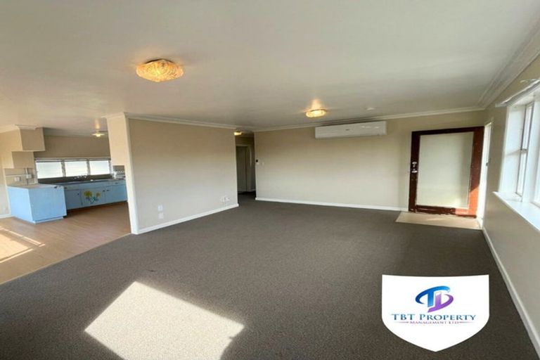 Photo of property in 2/291 Rangatira Road, Beach Haven, Auckland, 0626