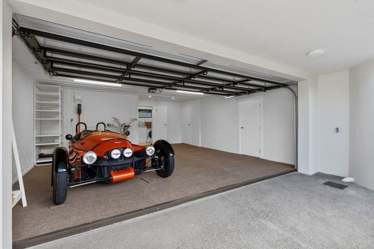 Photo of property in 14b Alfred Street, Northcote Point, Auckland, 0627