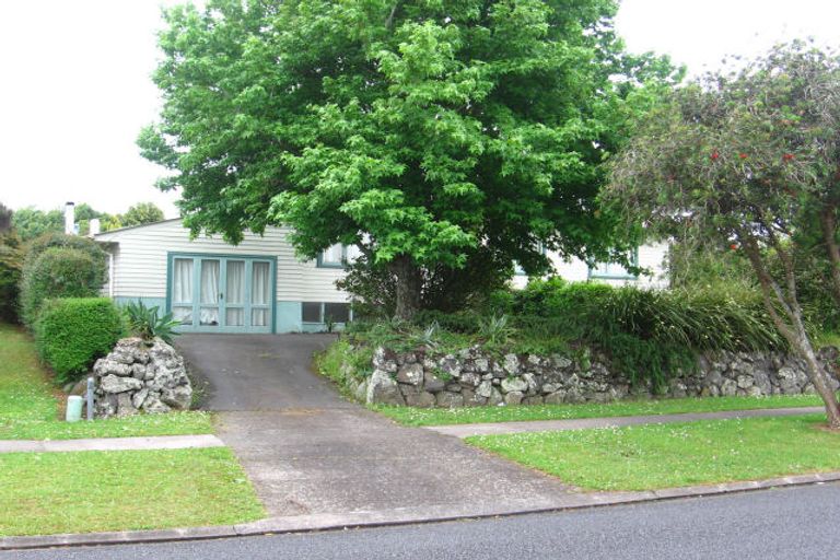 Photo of property in 109 Ennis Avenue, Pakuranga Heights, Auckland, 2010