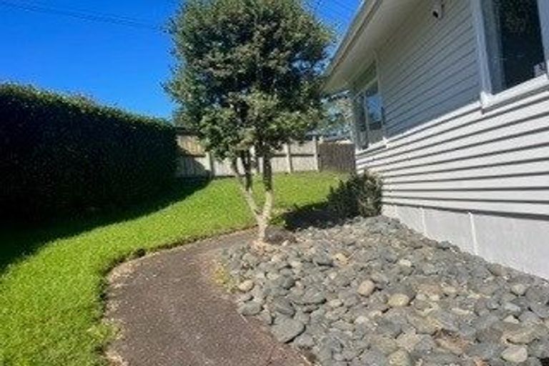 Photo of property in 27 Sunhill Road, Sunnyvale, Auckland, 0612