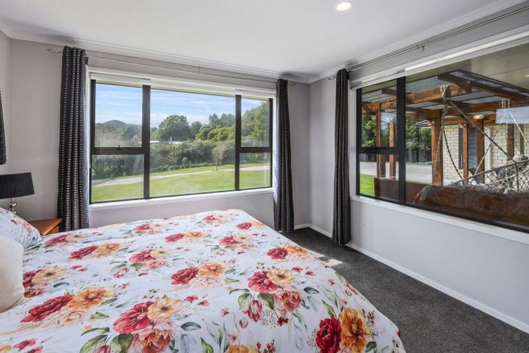 Photo of property in 16 Lacebark Drive, Kinloch, Taupo, 3377