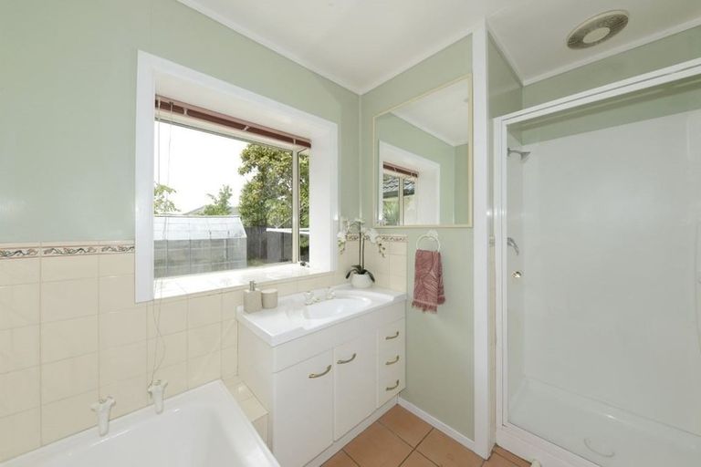 Photo of property in 242 Withells Road, Avonhead, Christchurch, 8042