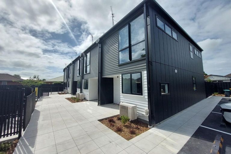 Photo of property in 2/26 Grassmere Street, Papanui, Christchurch, 8052