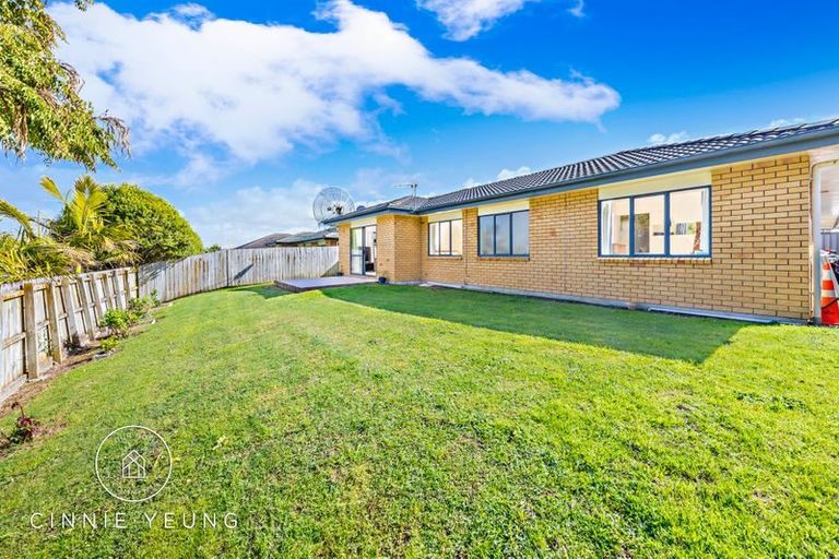 Photo of property in 27 Innisowen Place, Flat Bush, Auckland, 2019